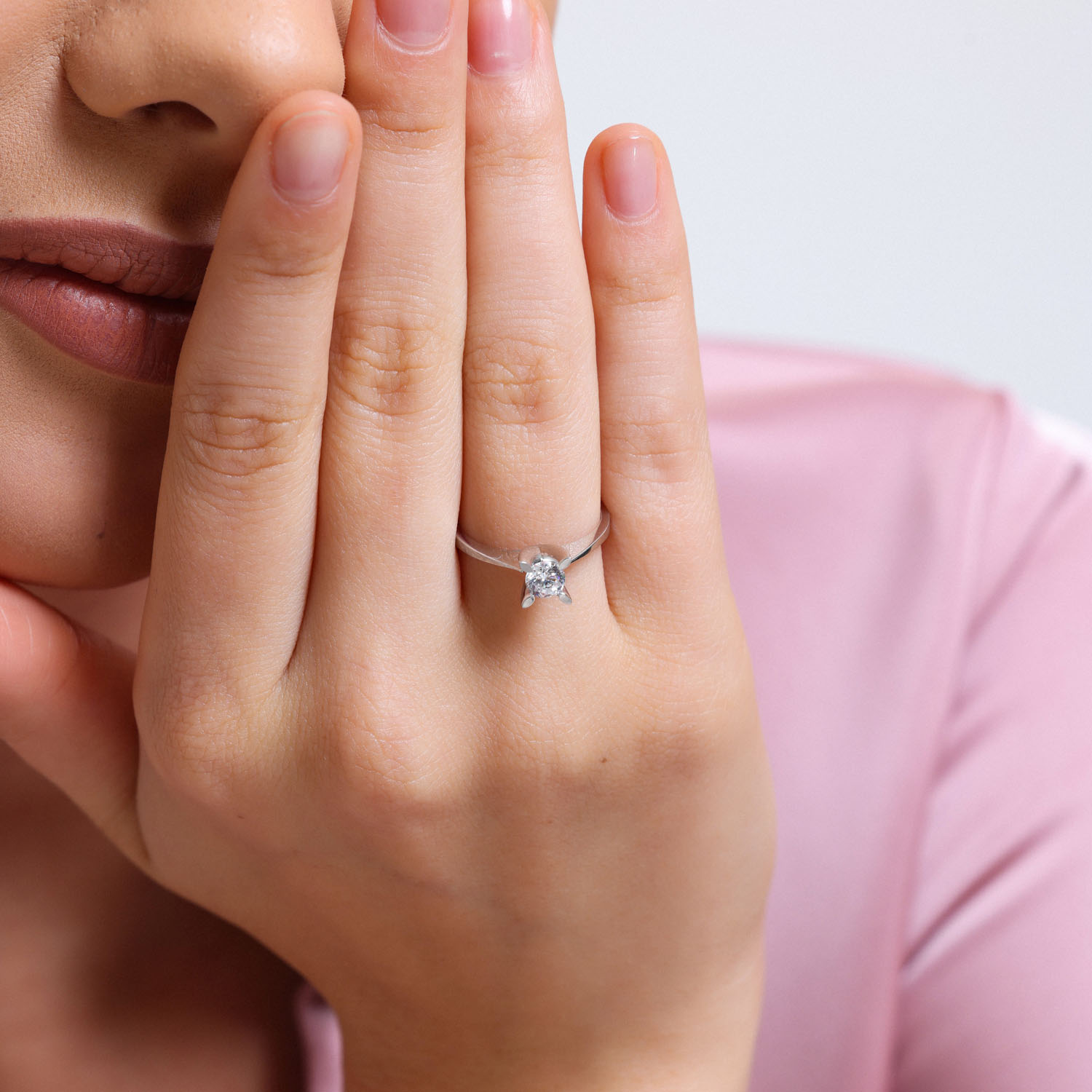 0.40 Karat G Renk Hrd Sertifikali Tektaş Yüzük