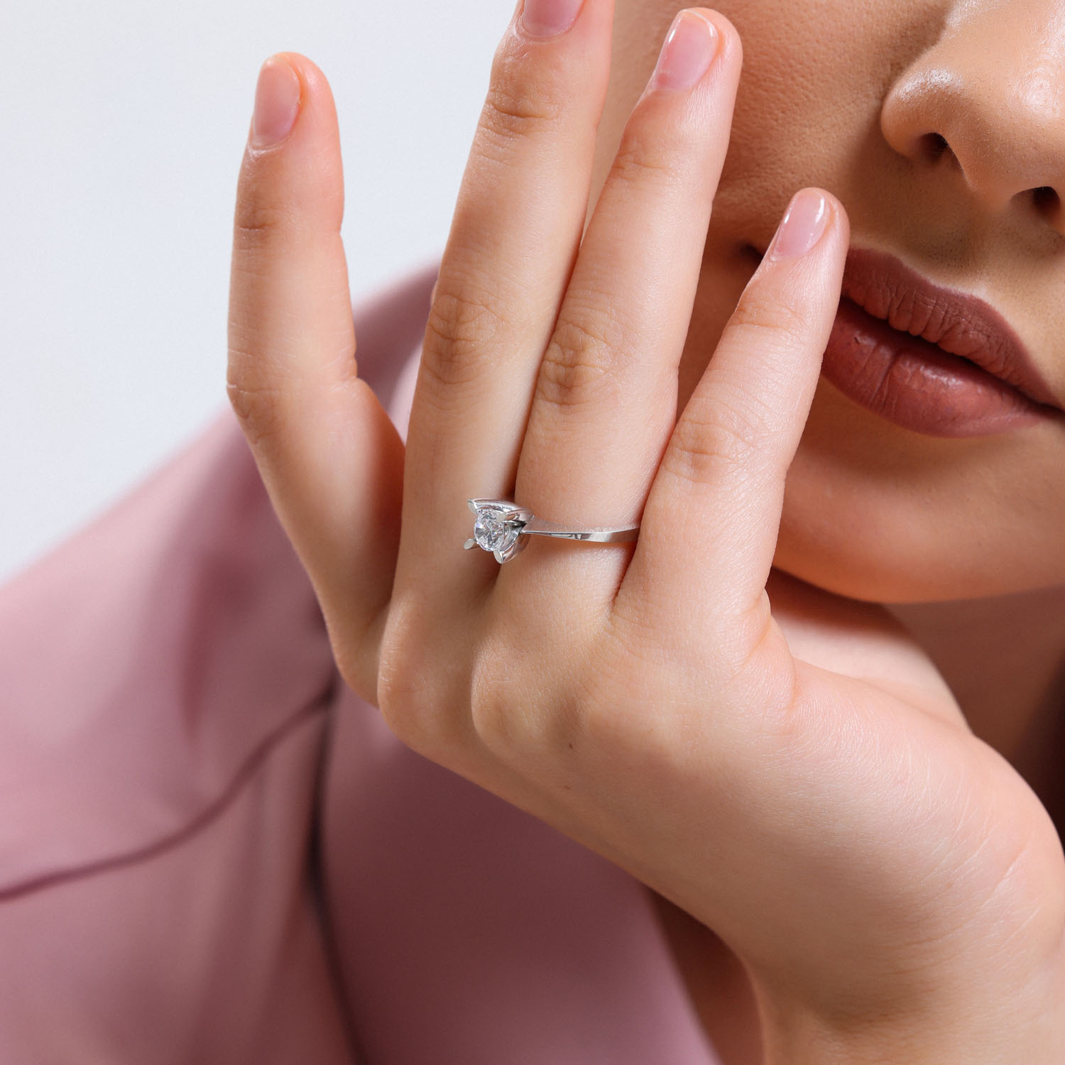 0.50 Karat G Renk Hrd Sertifikali Tektaş Yüzük